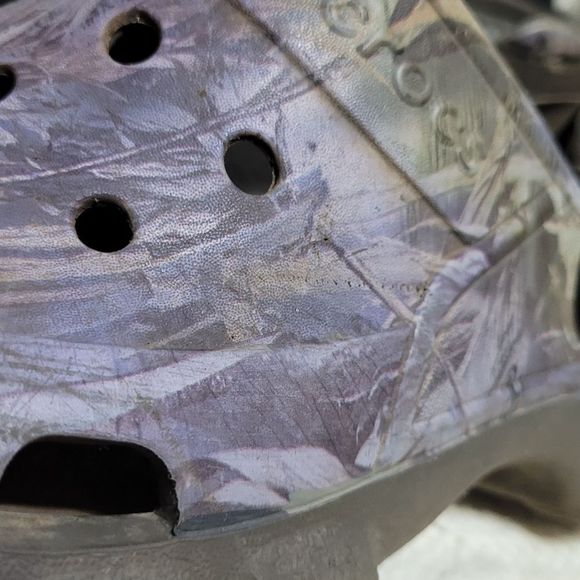 Crocs Iconic Comfort Real Tree Camo Clogs - Picture 9 of 12